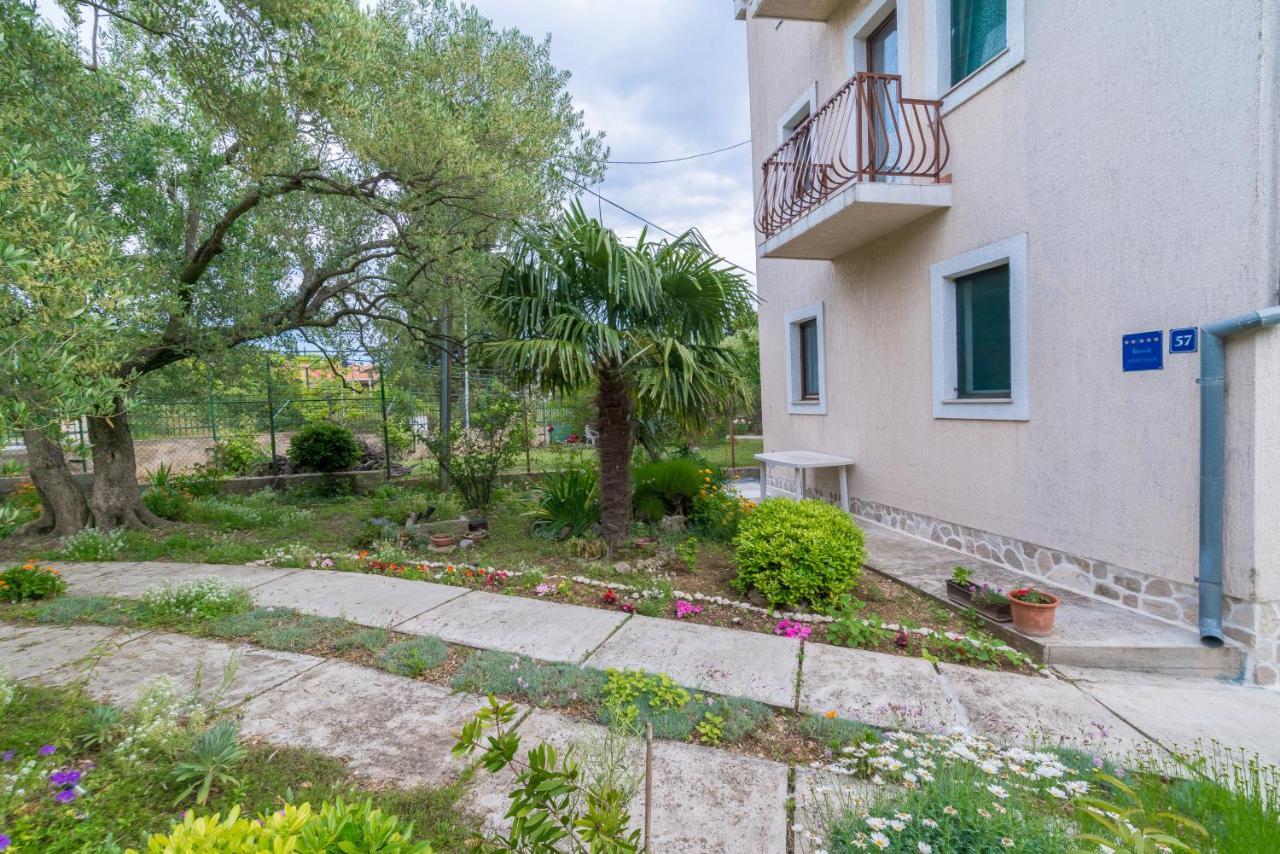 Apartments Bepina Biograd Na Moru Buitenkant foto