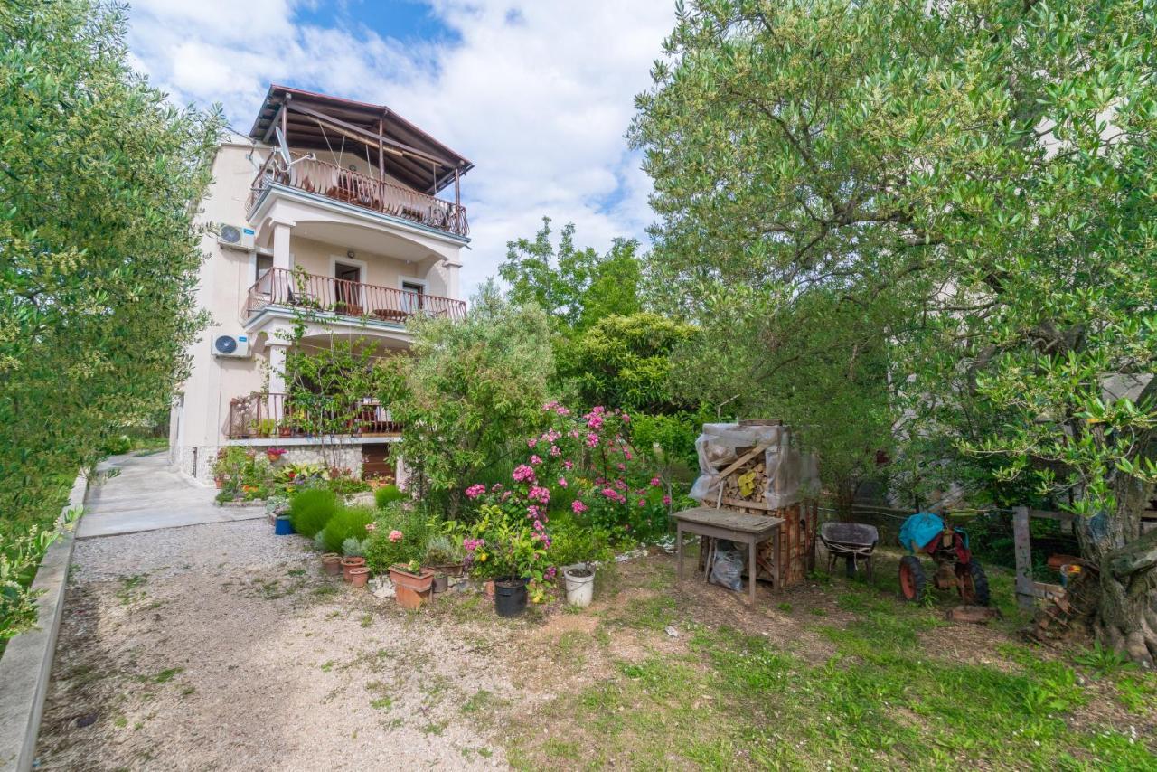 Apartments Bepina Biograd Na Moru Buitenkant foto