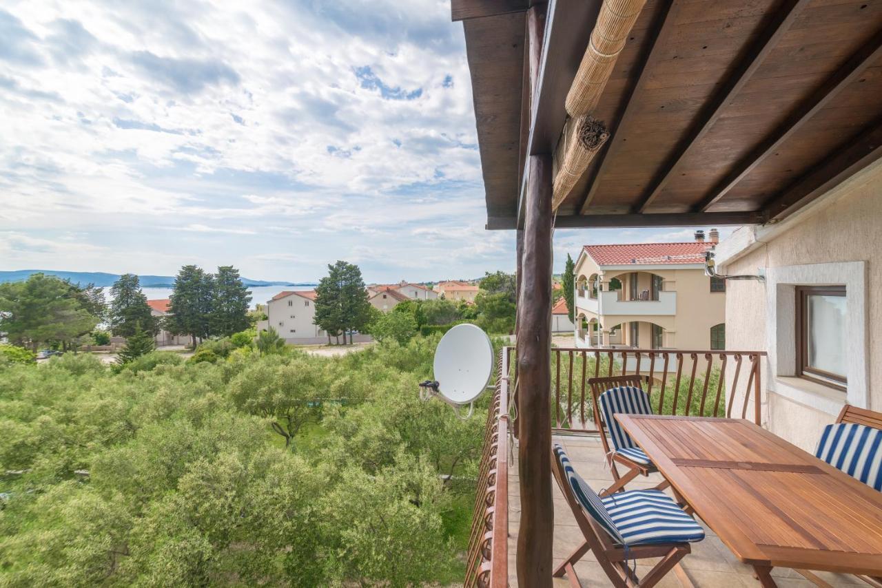 Apartments Bepina Biograd Na Moru Buitenkant foto